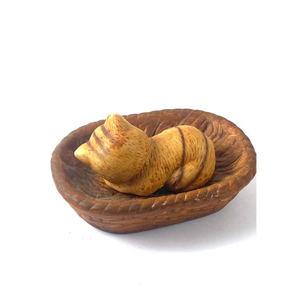 Vintage Ceramic Sleeping Cat In Basket Figurine Orange Blond Kitty - Picture 3 of 4